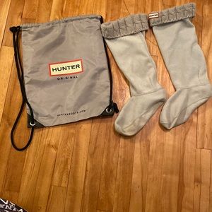Hunter socks & nylon sling bag size L